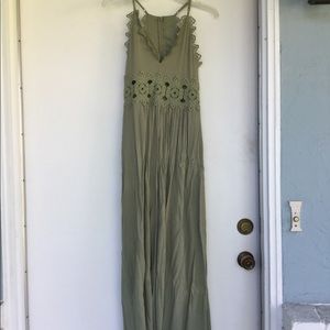 Lulu’s This is Love Maxi Olive Lace
